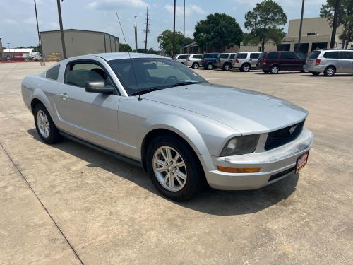 2007 Ford Mustang V6 Deluxe Coupe